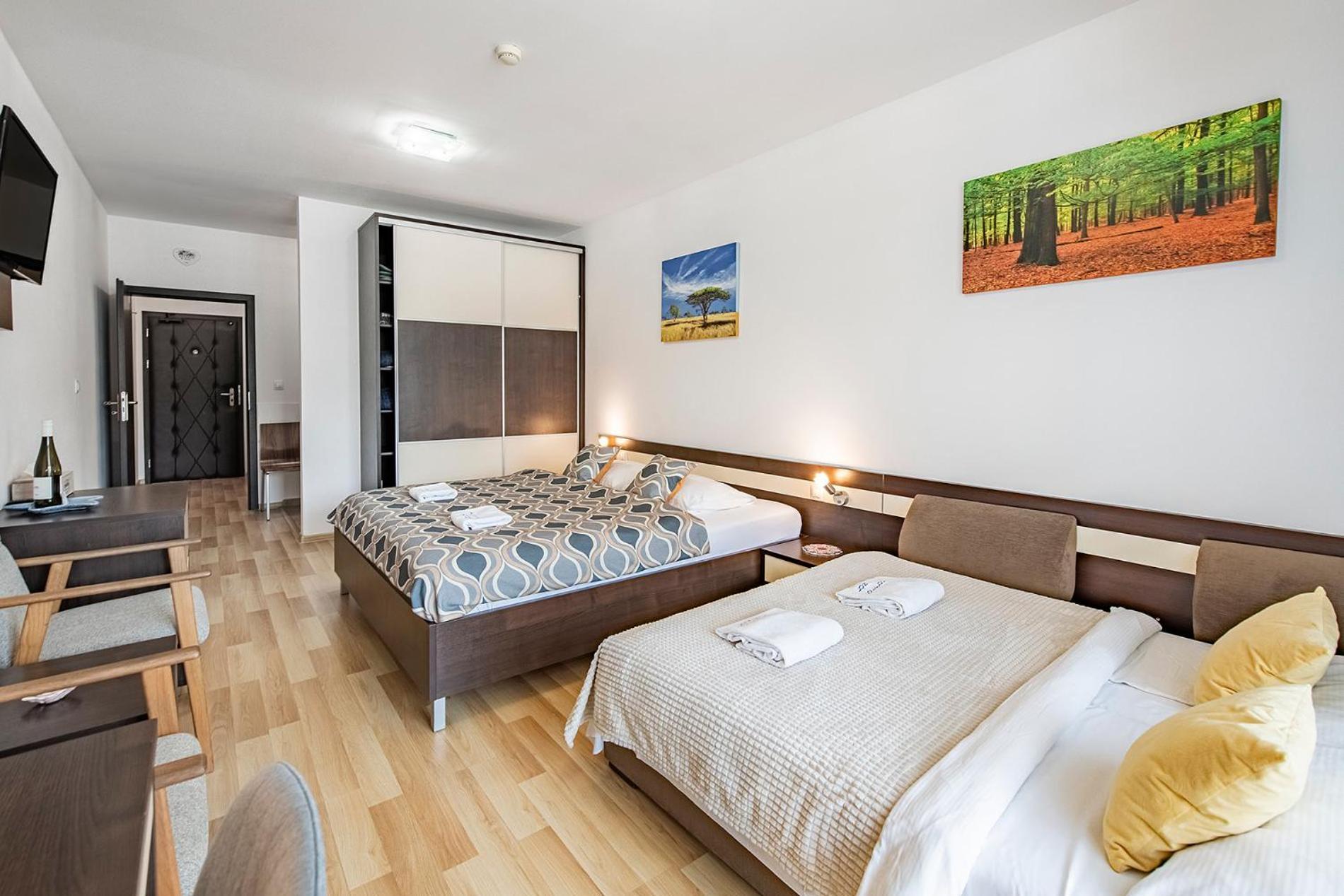 Besenova Apartman Korzar Exterior photo